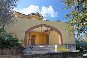 VILLA SINGOLA A POGGIO MIRTETO