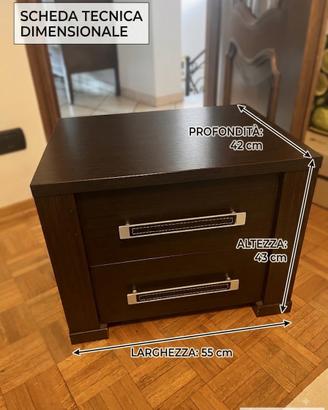 Comodino in legno scuro