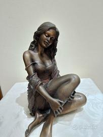 Donna in bronzo di Manuel Vidal Torrens nuova!!