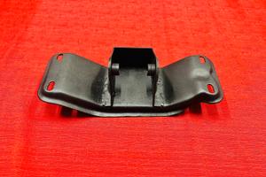 Piastra Supporto Marmitta per Alfa Romeo Giulia GT