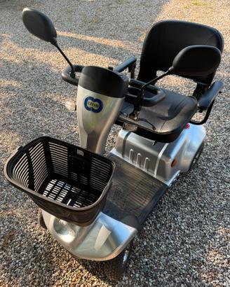 Scooter elettrico per anziani e disabili