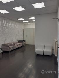 Ufficio con magazzino a 650 a Silea