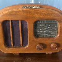 Radio in legno porta sigarette e fiammiferi