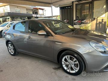 Alfa Romeo Giulietta 1.6 JTDm-2 120 CV Exclusive