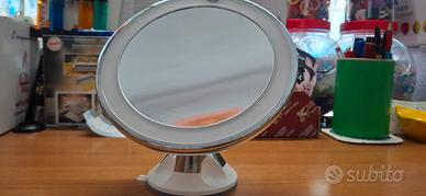 Specchio cosmetico da bagno