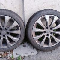 4 cerchi in lega  R 17 con gomme termiche 