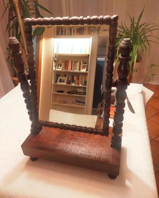 Specchio con cornice e base in legno 