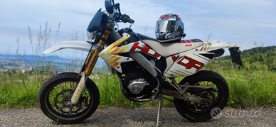 Hm CRM 125 4t motard