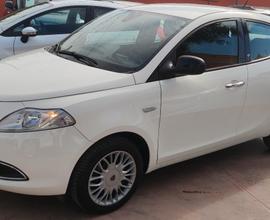 Lancia Ypsilon 1.2 69 CV 5 porte S&S Gold
