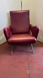 Poltrona vintage in similpelle bordeaux