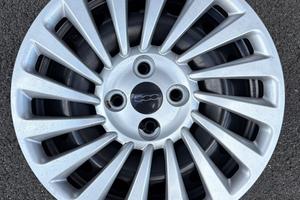 Cerchi acciaio fiat 500e con borchie originali