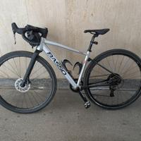 Basso Tera Gravel – bici in alluminio e carbonio