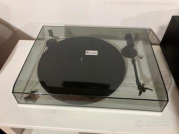 Giradischi Pro-Ject Primary e Phono