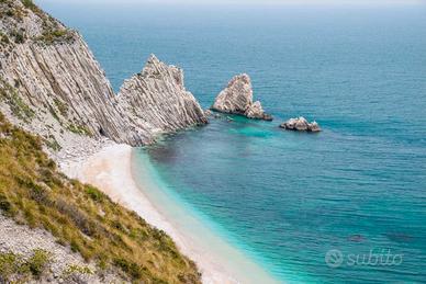 Trilocale a numana con grande terrazzo vista mare