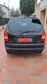 Opel Zafira autocarro