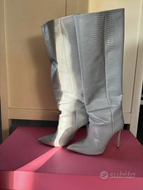 Stivali effetto coccodrillo azzurro chiaro