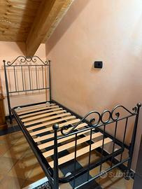 Lettino in ferro battuto