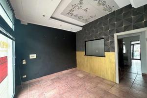 LOCALE in PIENO CENTRO - SUBITO DISPONIBILE