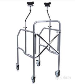 Deambulatore ascellare per anziani