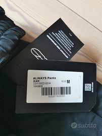 pantaloni per motociclista