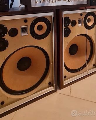 Diffusori AKAI SW170A