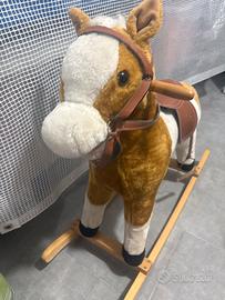 Cavalluccio a dondolo per bambini piccoli peluche
