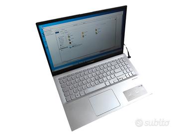 Asus vivobook i5 di ottava 8 GB RAM SSD 250