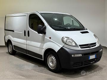 Opel Vivaro 1.9CDTI 100Cv/Kw73 Gancio traino