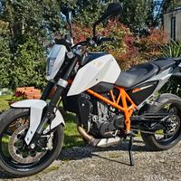 Ktm 690 duke ABS White 2012