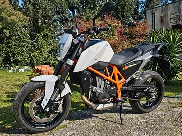 Ktm 690 duke ABS White 2012