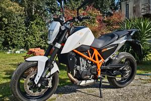 Ktm 690 duke ABS White 2012