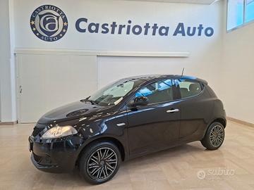 Lancia Ypsilon Y 1.0 firefly hybrid S&S !!!