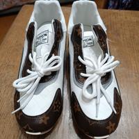 scarpe da ginnastica