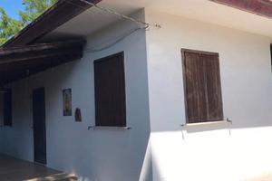 Villa con 600 mq di giardino. A 5 minuti dal mare