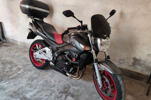 Suzuki gsr 600 yoshimura