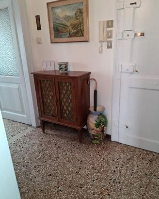 Mobile porta-telefono / scarpiera classica