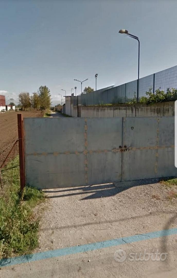 Terreno fronte strada 1284 mq - Vista 4