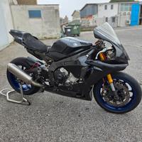 YAMAHA R1 2015  PRONTO PISTA