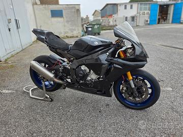 YAMAHA R1 2015  PRONTO PISTA