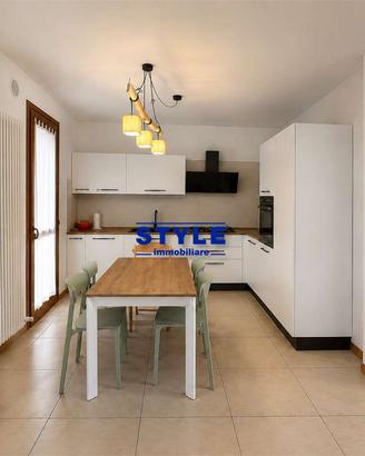 RECENTE PORZIONE DI BIFAMILIARE CON GIARDINO