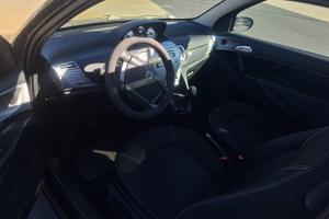 Lancia y momo design