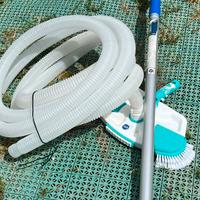 Scopa per pulizia piscina