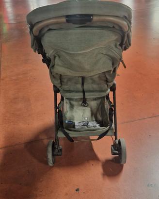 Passeggino Nuna Trvl colore Pine (verde)