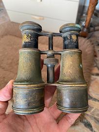 Vecchio binocolo vintage in ottone/metallo d’epoca