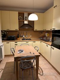 arredamento cucina e soggiorno