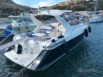 Fairline 10 metri natante