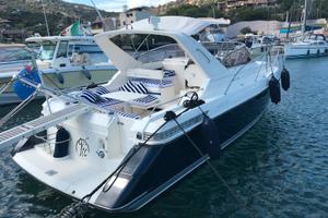 Fairline 10 metri natante