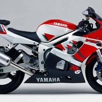 YAMAHA R6 ricambi vari