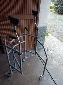 Deambulatore ascellare per anziani