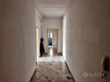 Appartamento di 90 m² con 3 locali e box auto a Cr